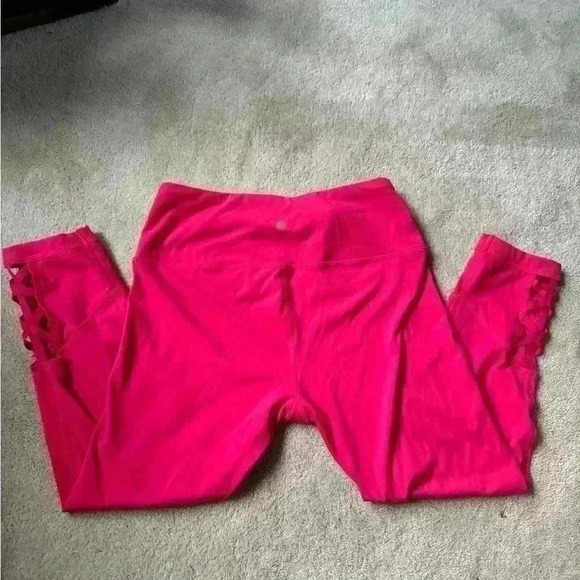 Yogalicious Women's Large Hot Pink Pants Yoga Leggings EUC Cross Cross Detail - Picture 5 of 6